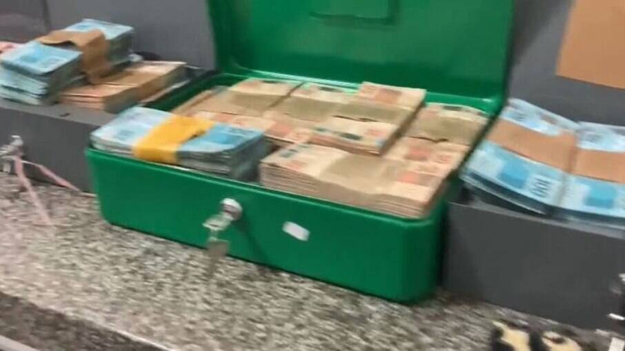 PM encontra cofres com dinheiro na Mooca