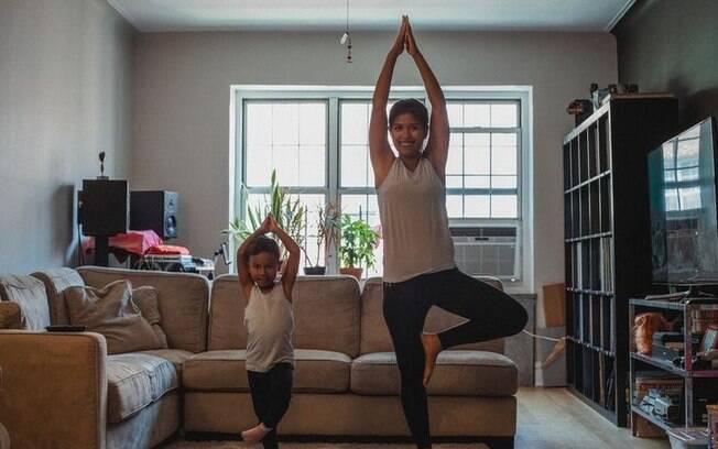 Saiba como relaxar em casa com 7 posturas de Yoga Saiba como relaxar em casa com 7 posturas de Yoga