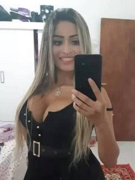 Investigação suspeita que profissionais tenham aplicado silicone industrial em jovem mulher morre silicone