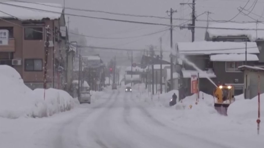 Tempestade de neve deixa mortos no Japão