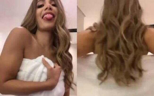 Anitta provoca de toalha no banheiro