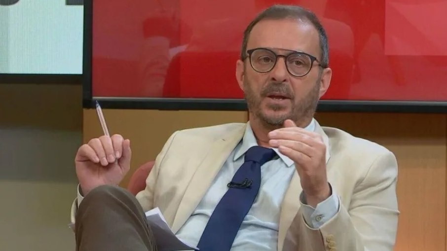 Comentarista da Globo, Octavio Guedes ironiza bebês reborn Comentarista da Globo, Octavio Guedes ironiza bebês reborn