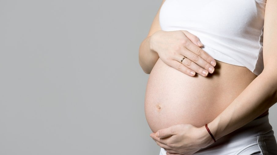 Estudo revela que 27% das mulheres têm medo de serem demitidas após retornarem da licença-maternidade