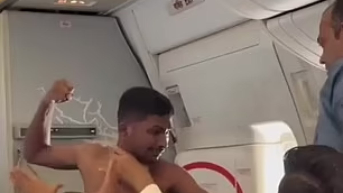 Briga em avião de Bangladesh