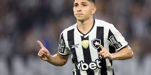 Savarino detona falta de treinador no Botafogo: 'Incomoda'