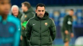 Xavi quebra silêncio sobre situação de Vitor Roque no Barça