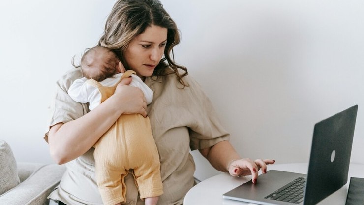 Maternidade sem julgamento: o gesto invisível que toda mãe gostaria de receber