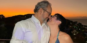 Sandra Annenberg resgata fotos beijando o marido: "Desejo"