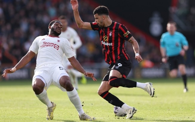 O inglês Dominic Solanke (à direita) assinou com o Tottenham vindo do Bournemouth. O inglês Dominic Solanke (à direita) assinou com o Tottenham vindo do Bournemouth.