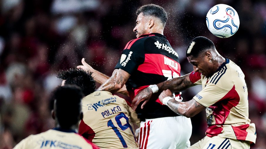 Ex-Flu assusta, mas Flamengo vence 2ª seguida na Libertadores