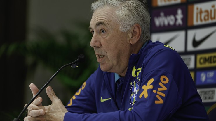 Ancelotti vai na contramão de Danilo e aponta Seleção organizada