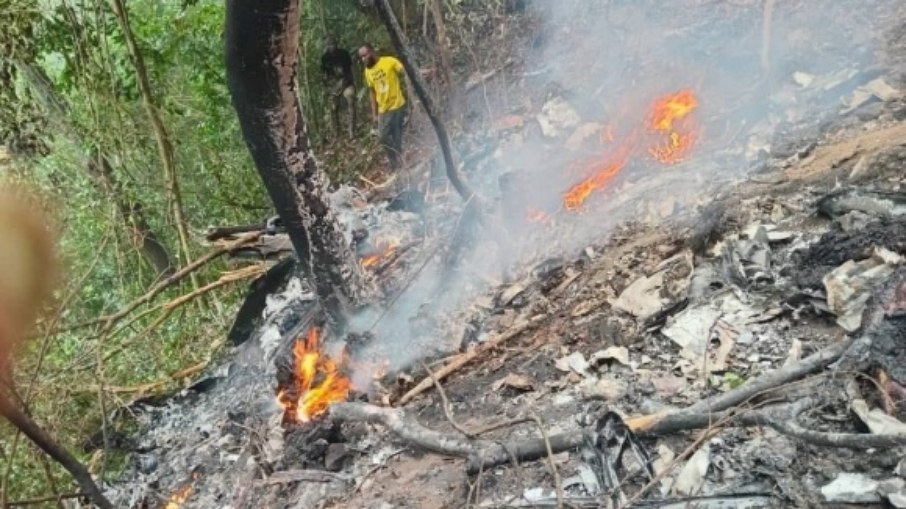 Acidente de helicóptero em Gana mata 8, incluindo ministros