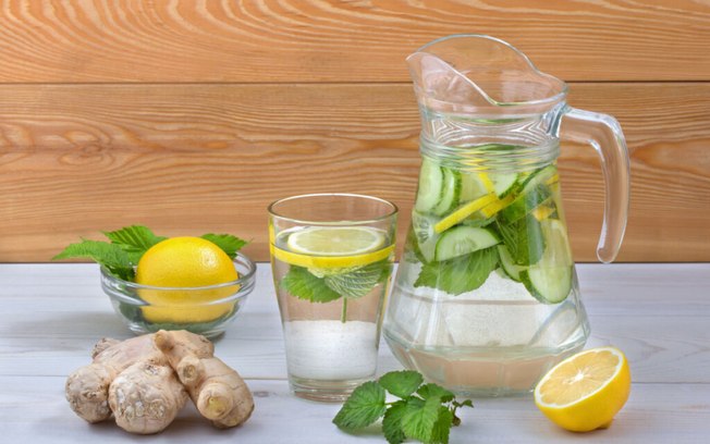 Conheça os benefícios da água aromatizada para a saúde