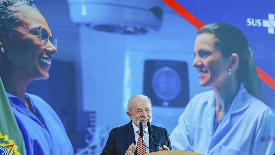 Cerimônia de lançamento do programa para reduzir espera por médicos especialistas no SUS e de entregas de soluções de Radioterapia para o SUS Cerimônia de lançamento do programa para reduzir espera por médicos especialistas no SUS e de entregas de soluções de Radioterapia para o SUS