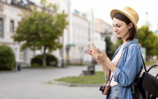 Empresas lançam seguro-viagem com apólice para smartphones