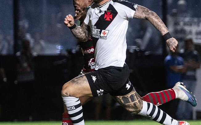 Rossi tem nove partidas no ano pelo Vasco, mas não marcou