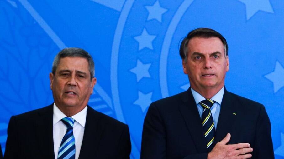 Ministro da Defesa, Braga Netto, e o presidente Jair Bolsonaro