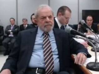 Ao ser interrogado pelo juiz Sérgio Moro, ex-presidente Lula diz que Antonio Palocci mentiu em depoimento