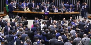 Suspensão de processo no STF não deve se estender a Bolsonaro