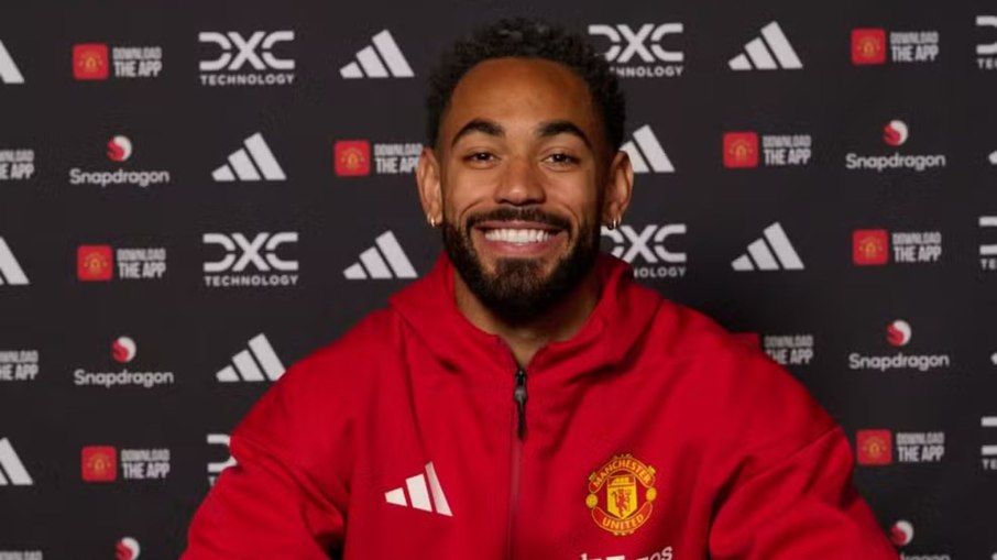 Douglas Luiz - Nottingham Forest Douglas Luiz - Nottingham Forest