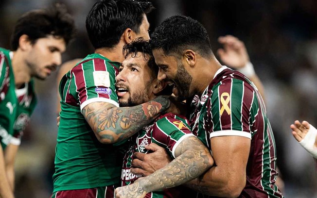 Lucho Acosta chuta opara faser o gol que define o 1 a 0 do Fluminense sobre o Vasco Lucho Acosta chuta opara faser o gol que define o 1 a 0 do Fluminense sobre o Vasco