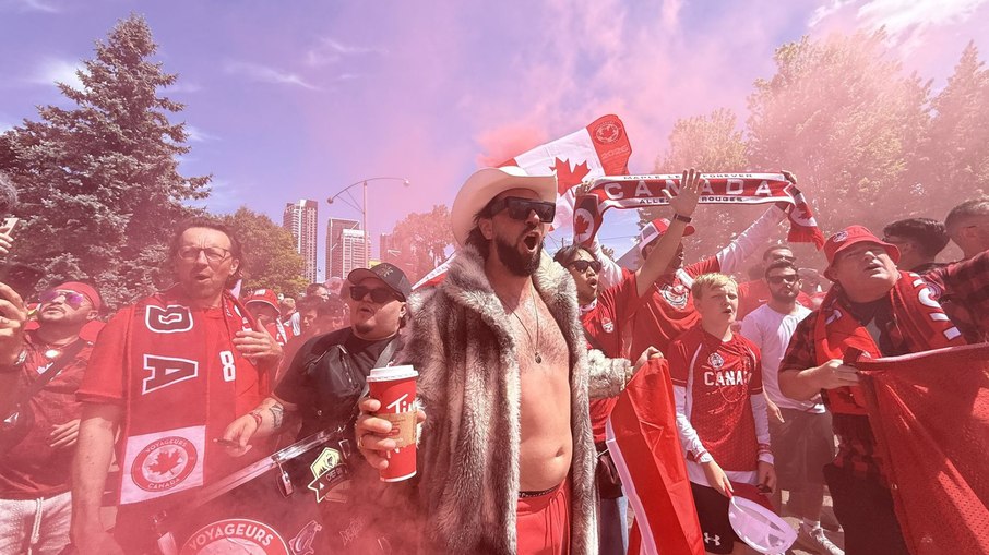 Torcedores do Canadá criam clima de Libertadores antes da estreia Torcedores do Canadá criam clima de Libertadores antes da estreia