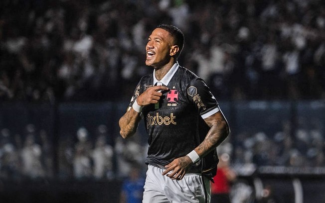 Zé Gabriel ganha destaque no Vasco e se consolida como titular absoluto do time