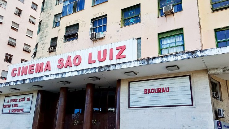 O%20cen%C3%A1rio%20de%20%22O%20Agente%20Secreto%22%3A%20um%20roteiro%20de%20viagem%20por%20Recife