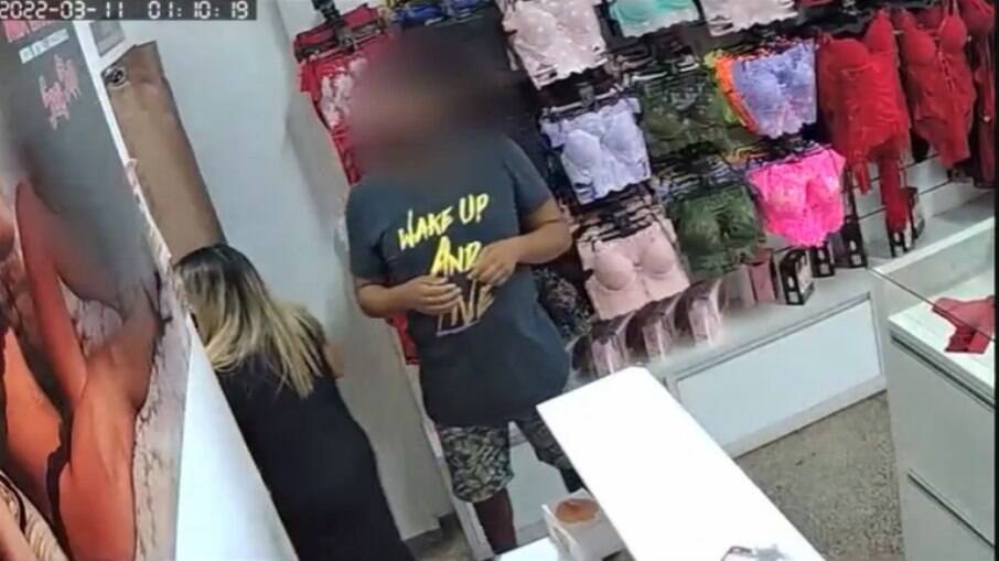 Homem atacou a lojista após pedir para ver os produtos que estavam no estoque