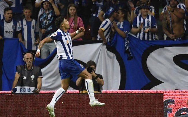 Evanílson marca, Porto vence o Tondela e conquista a Supercopa de Portugal