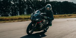 Shineray lança SBM 250S no Brasil e amplia presença esportiva