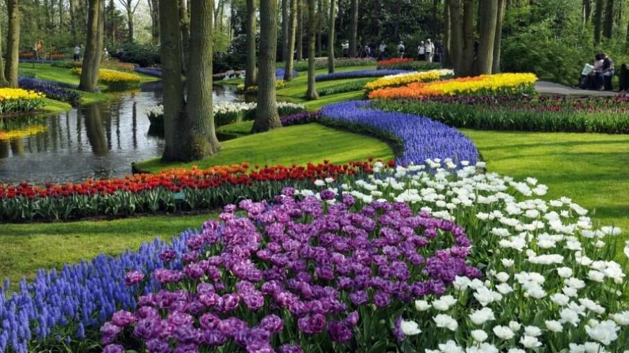 O Parque Keukenhof é o point perfeito para aproveitar a primavera na capital holandesa