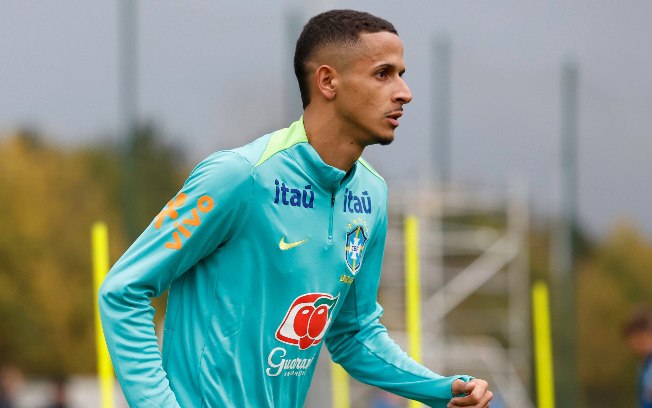 Luciano Juba durante treinamento da seleção brasileira em Londres Luciano Juba durante treinamento da seleção brasileira em Londres
