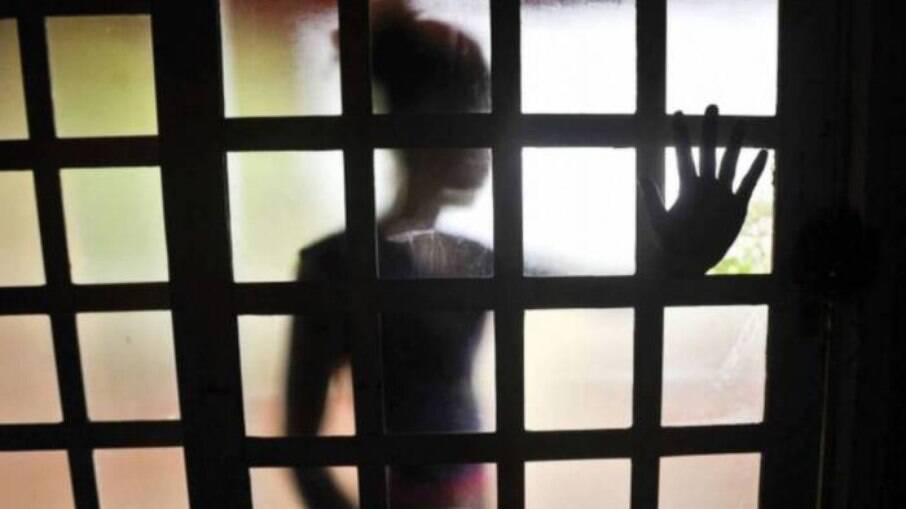 Padrasto que estuprou enteada durante oito anos é preso no Rio de Janeiro