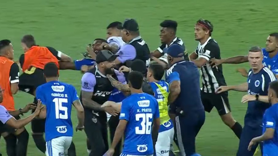 Cruzeiro x Atlético: final do Mineiro termina com pancadaria