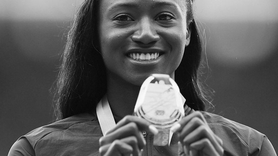 Atleta dos 100m, Tori Bowie faleceu nesta quarta-feira (3) aos 32 anos de idade