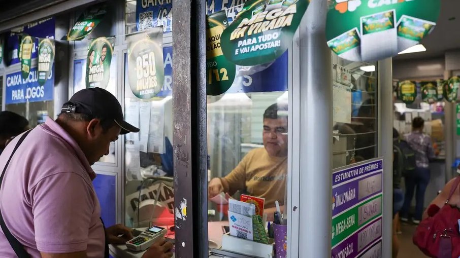 Lotéricas reabrem nesta sexta (2), após o feriado de 1 de janeiro Lotéricas reabrem nesta sexta (2), após o feriado de 1 de janeiro
