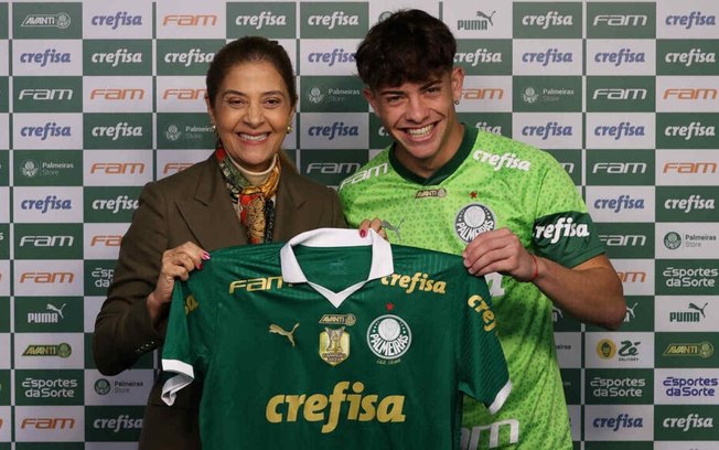 Giay ao lado de Leila Pereira Giay ao lado de Leila Pereira