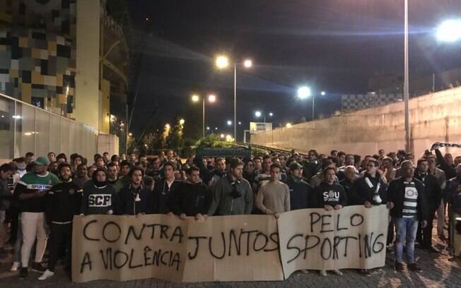 Torcedores do Sporting protestaram contra agressões aos jogadores