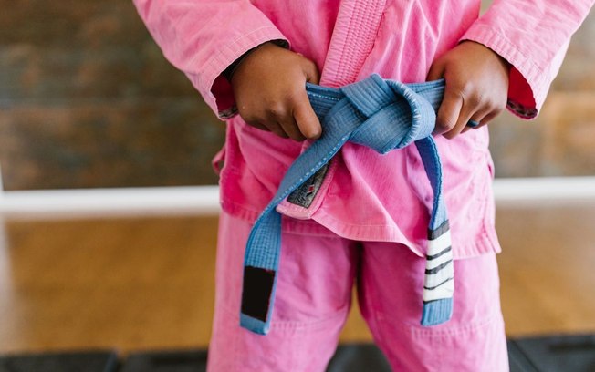 Aos 12 anos, brasileira acumula títulos no jiu-jítsu e MMA Aos 12 anos, brasileira acumula títulos no jiu-jítsu e MMA