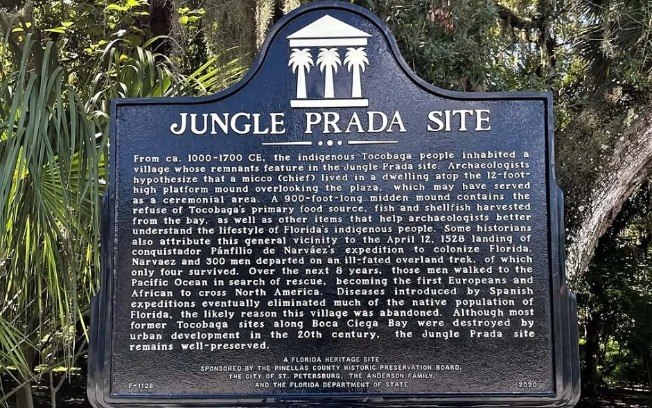 Agora, uma placa indica o local onde Estevanico e os outros membros da expedição de Narváez desembarcaram em São Petersburgo, Flórida. Agora, uma placa indica o local onde Estevanico e os outros membros da expedição de Narváez desembarcaram em São Petersburgo, Flórida.