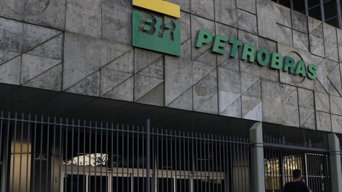 Petrobras deve mudar política de preços