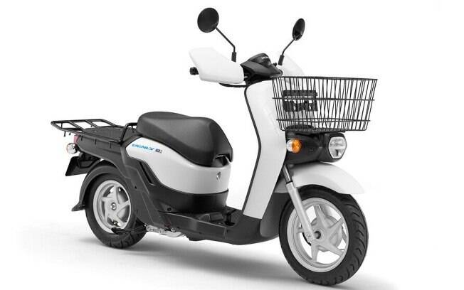 Este é o Benly, o primeiro scooter elétrico a trazer as novas tecnologias da Honda para a mobilidade urbana