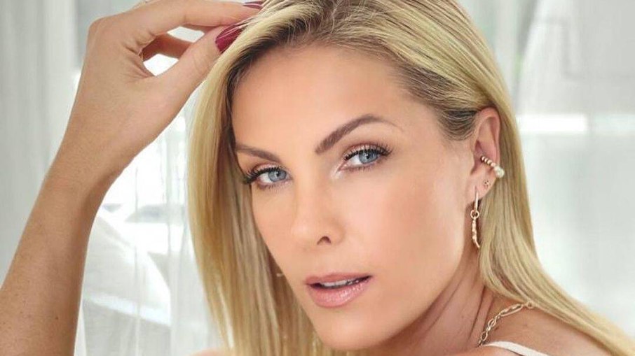 Ana Hickmann