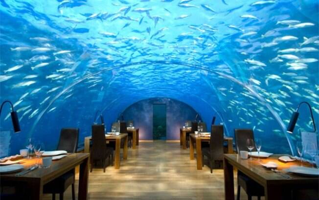É possível conhecer um restaurante submerso na Maldivas