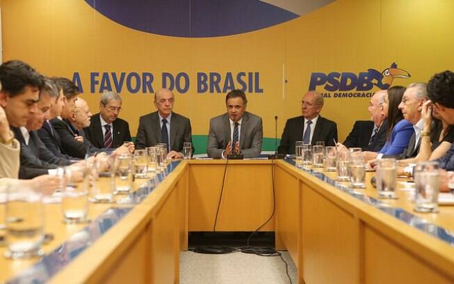 Cúpula do PSDB diverge sobre a possibilidade de o partido deixar a base de apoio ao presidente Temer