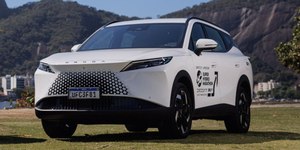 Omoda 7 híbrido plug-in tem autonomia combinada de até 1.200 km