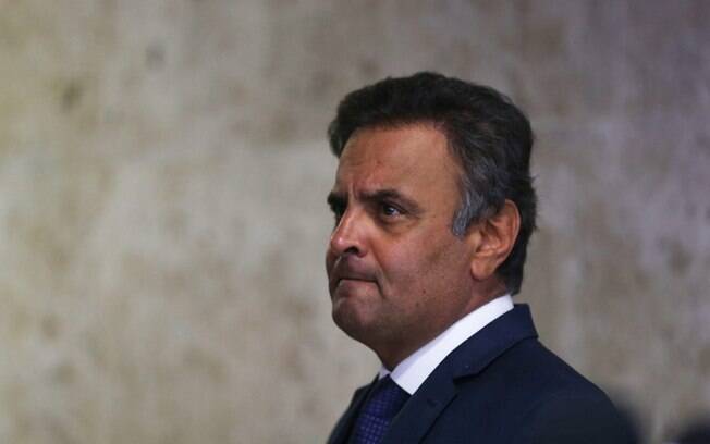 Manobra do STF beneficia Aécio Manobra do STF beneficia Aécio