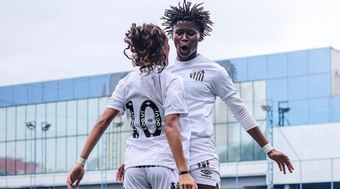 Santos%20goleia%20o%20Sport%20em%20estreia%20na%20Copinha%20Feminina