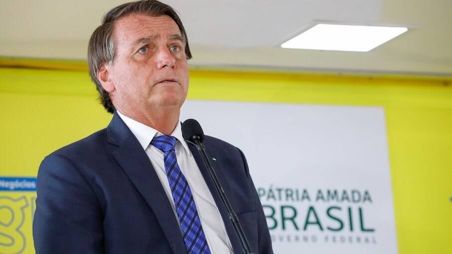 Bolsonaro critica imprensa e Congresso: 